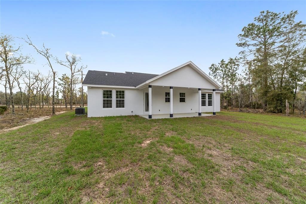 Activo con contrato: $282,500 (3 camas, 2 baños, 1640 Pies cuadrados)