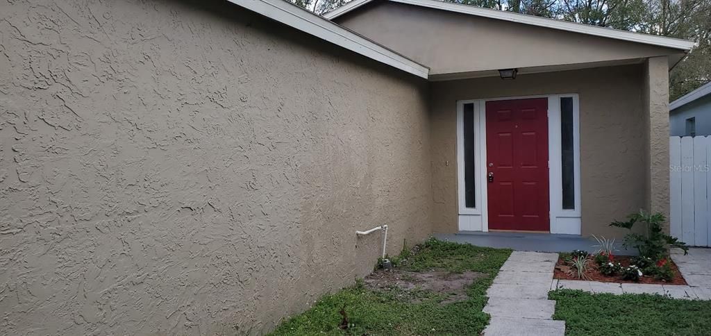 Recently Rented: $1,950 (3 beds, 2 baths, 1116 Square Feet)