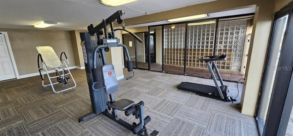 待售: $169,000 (1 贝兹, 1 浴室, 385 平方英尺)