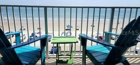 待售: $169,000 (1 贝兹, 1 浴室, 385 平方英尺)