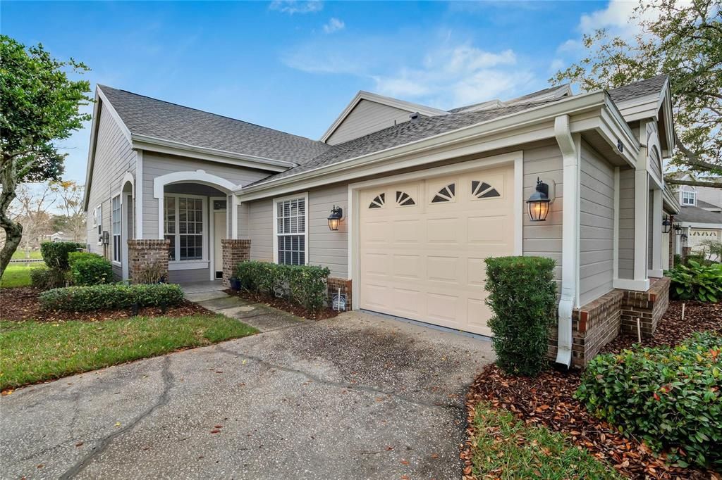 Recently Rented: $2,300 (2 beds, 2 baths, 1367 Square Feet)