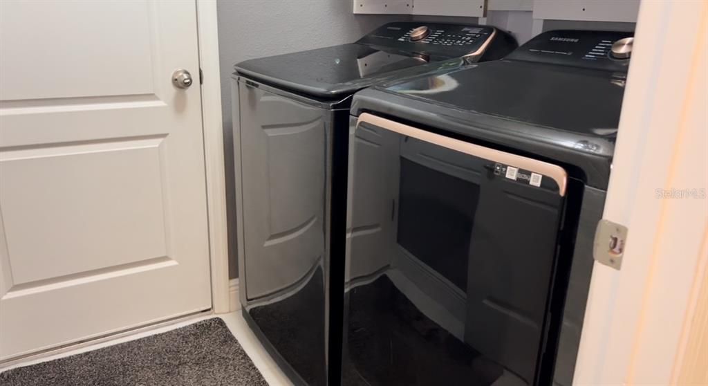 En Venta: $480,000 (3 camas, 2 baños, 2202 Pies cuadrados)