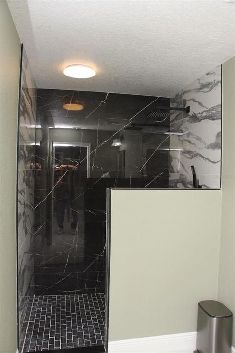 En Venta: $480,000 (3 camas, 2 baños, 2202 Pies cuadrados)