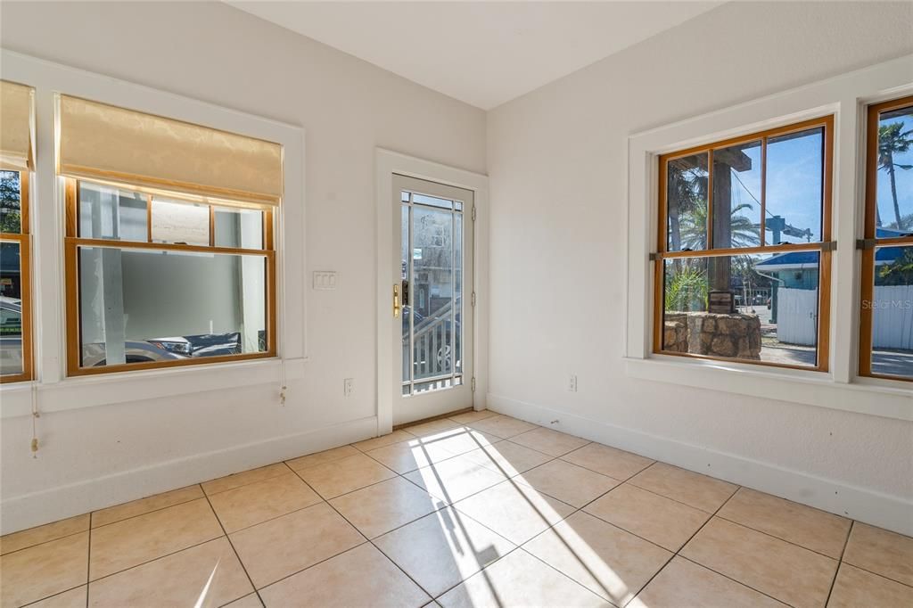 На продажу: $1,200,000 (0 спален, 0 ванн, 1779 Квадратных фут)