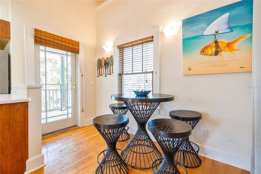 На продажу: $1,200,000 (0 спален, 0 ванн, 1779 Квадратных фут)