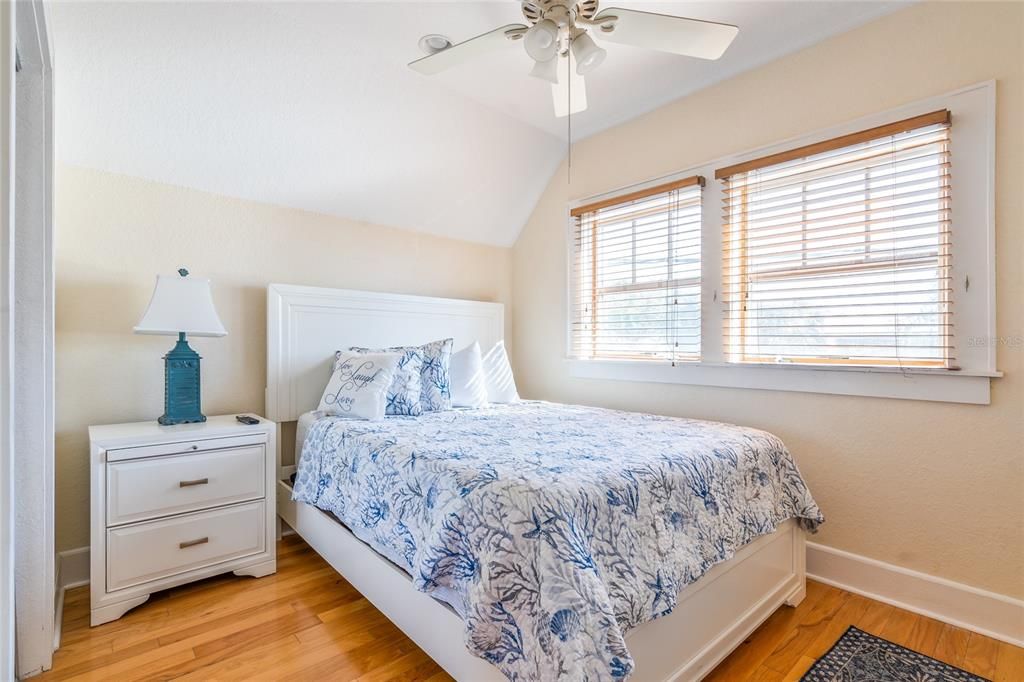 На продажу: $1,200,000 (0 спален, 0 ванн, 1779 Квадратных фут)