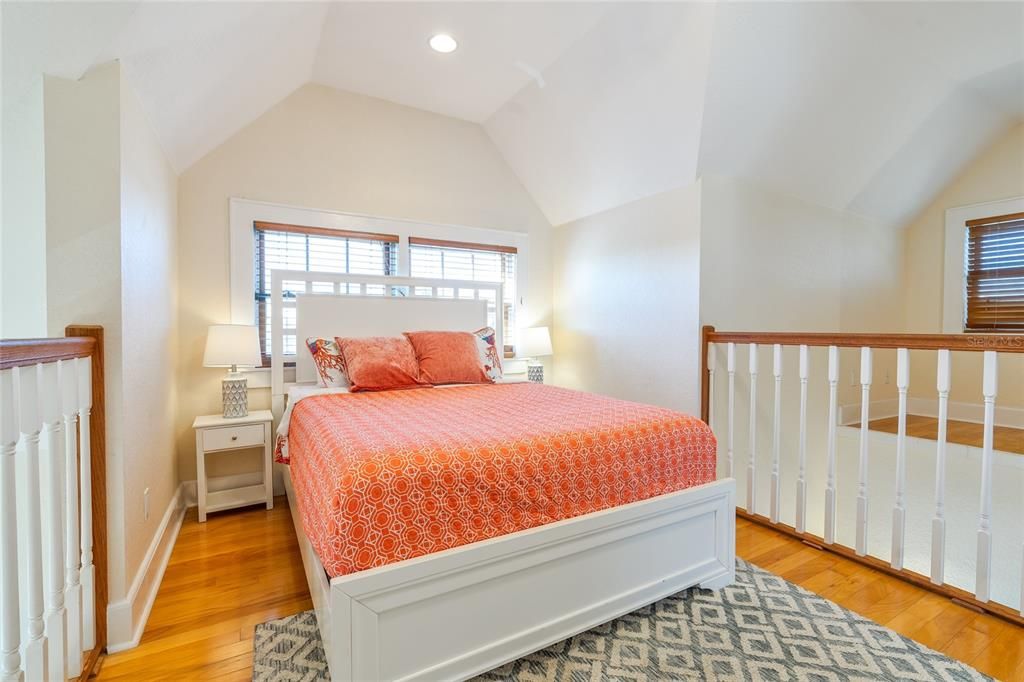 На продажу: $1,200,000 (0 спален, 0 ванн, 1779 Квадратных фут)