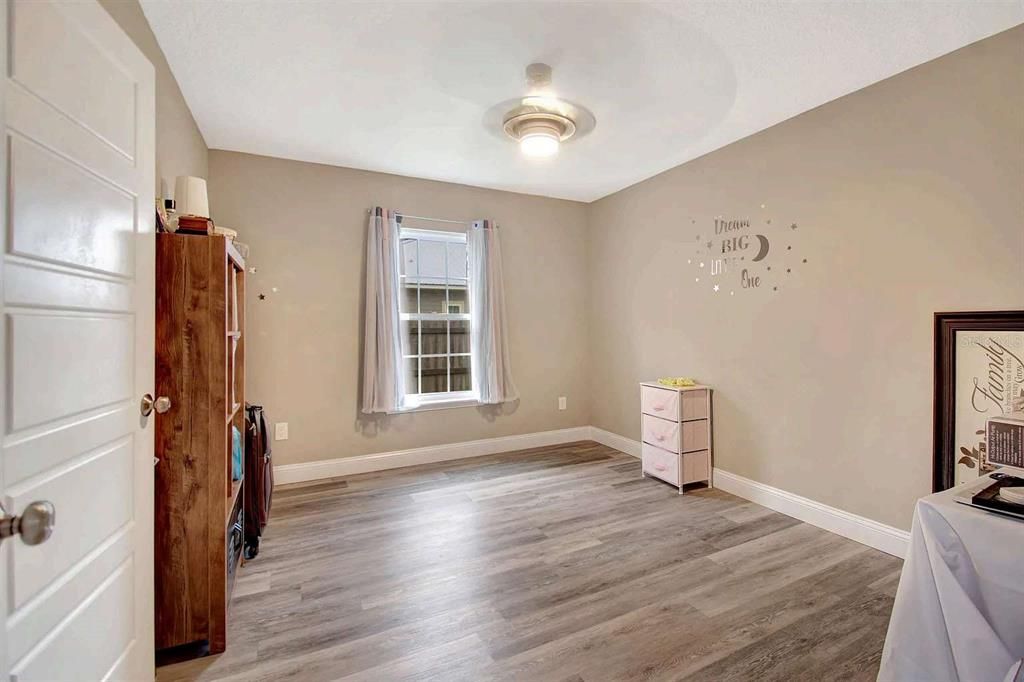 待售: $350,000 (3 贝兹, 2 浴室, 1410 平方英尺)