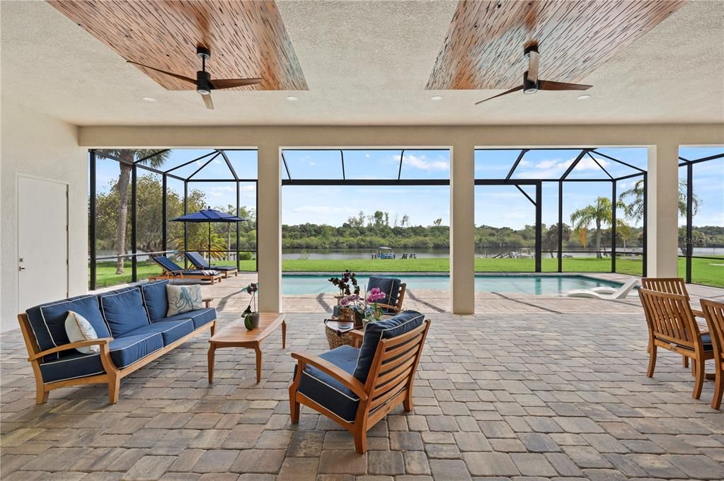 На продажу: $1,329,999 (3 спален, 3 ванн, 2693 Квадратных фут)