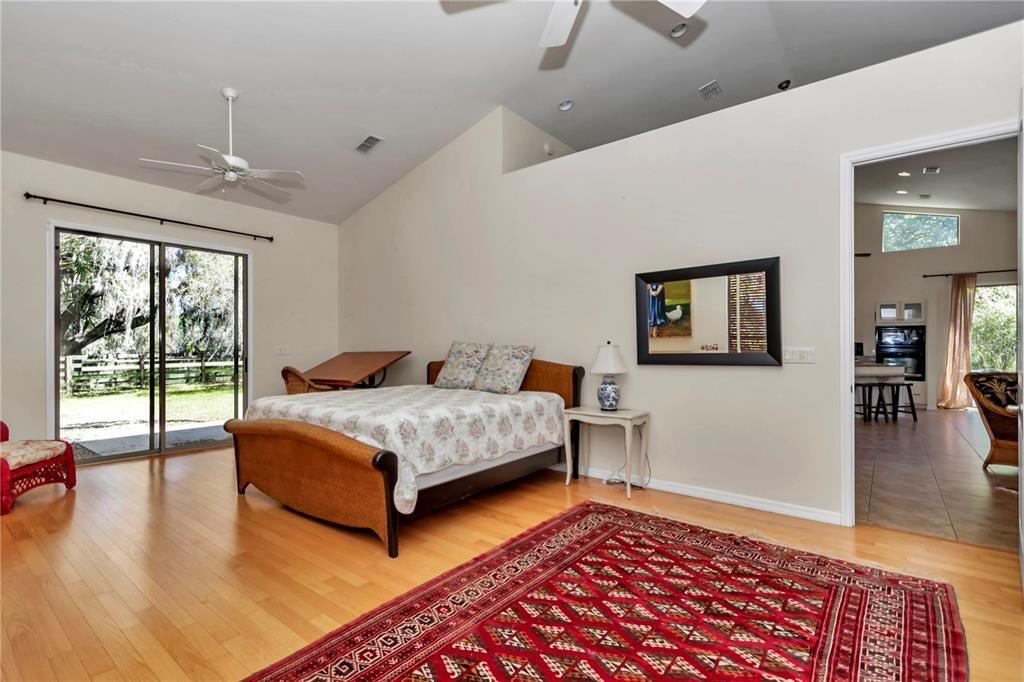 For Sale: $1,999,000 (3 beds, 3 baths, 2926 Square Feet)