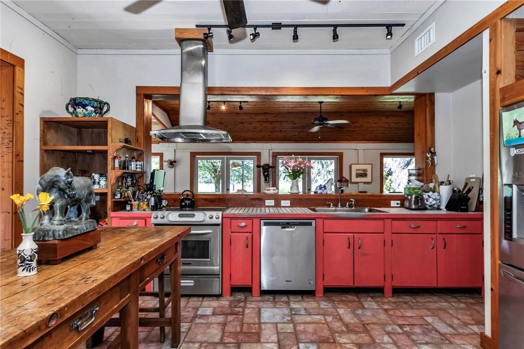 For Sale: $1,999,000 (3 beds, 3 baths, 2926 Square Feet)