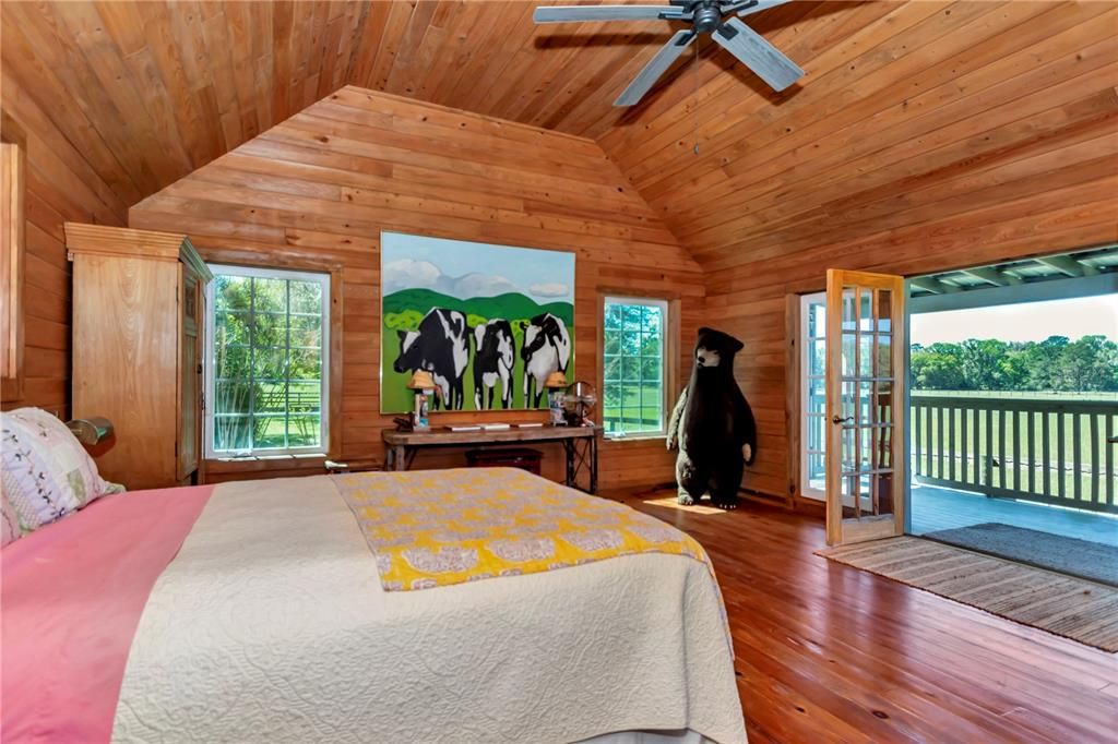 For Sale: $1,999,000 (3 beds, 3 baths, 2926 Square Feet)