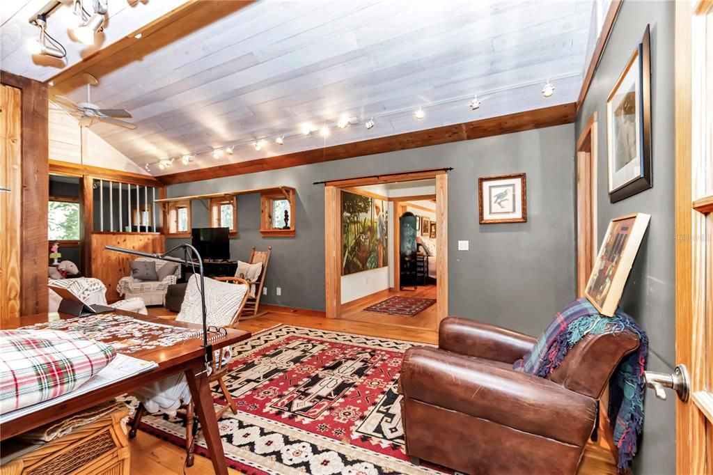 For Sale: $1,999,000 (3 beds, 3 baths, 2926 Square Feet)