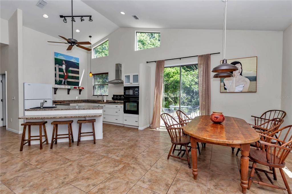 For Sale: $1,999,000 (3 beds, 3 baths, 2926 Square Feet)