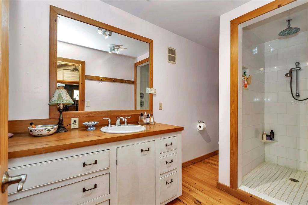 For Sale: $1,999,000 (3 beds, 3 baths, 2926 Square Feet)