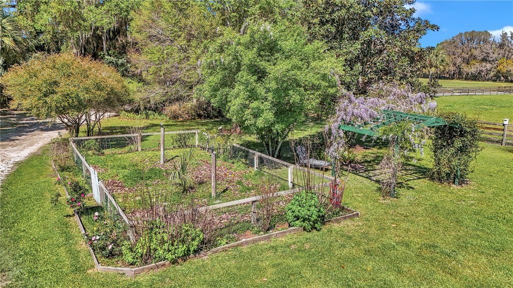 For Sale: $1,999,000 (3 beds, 3 baths, 2926 Square Feet)