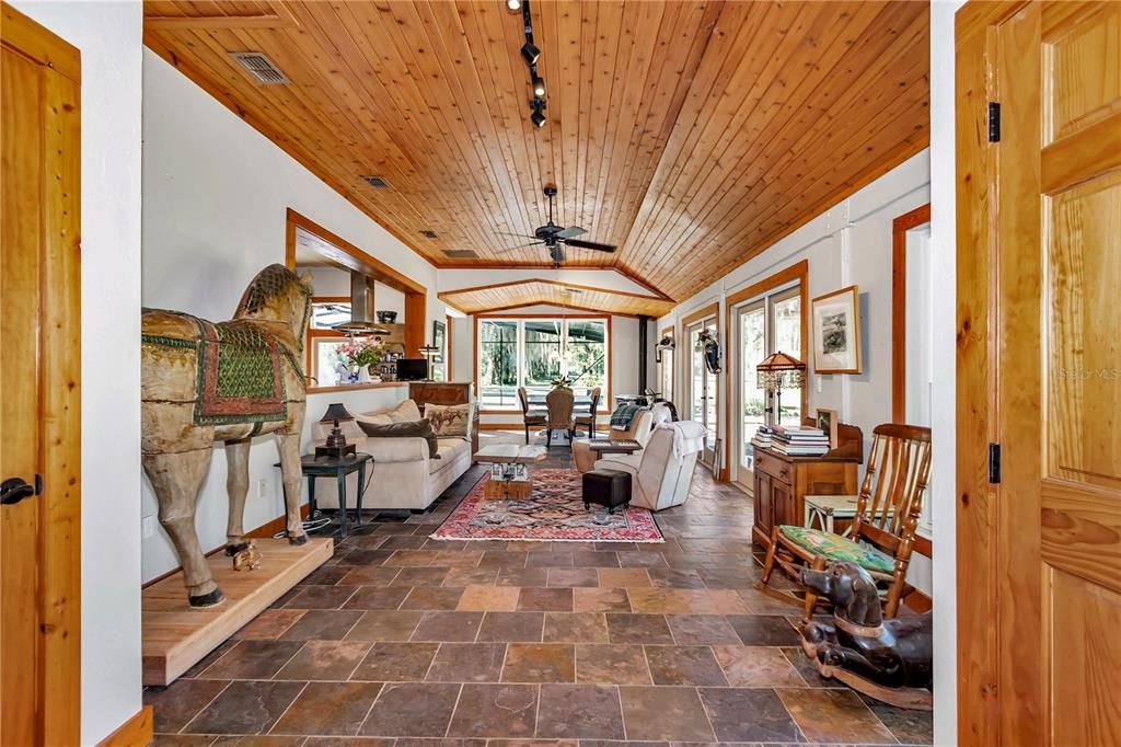 For Sale: $1,999,000 (3 beds, 3 baths, 2926 Square Feet)