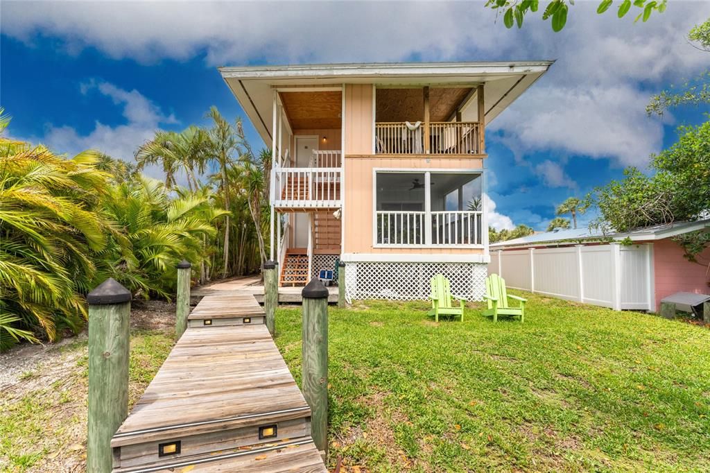 For Rent: $7,960 (2 beds, 1 baths, 880 Square Feet)