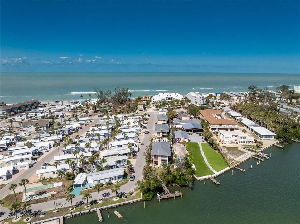 For Rent: $7,960 (2 beds, 1 baths, 880 Square Feet)