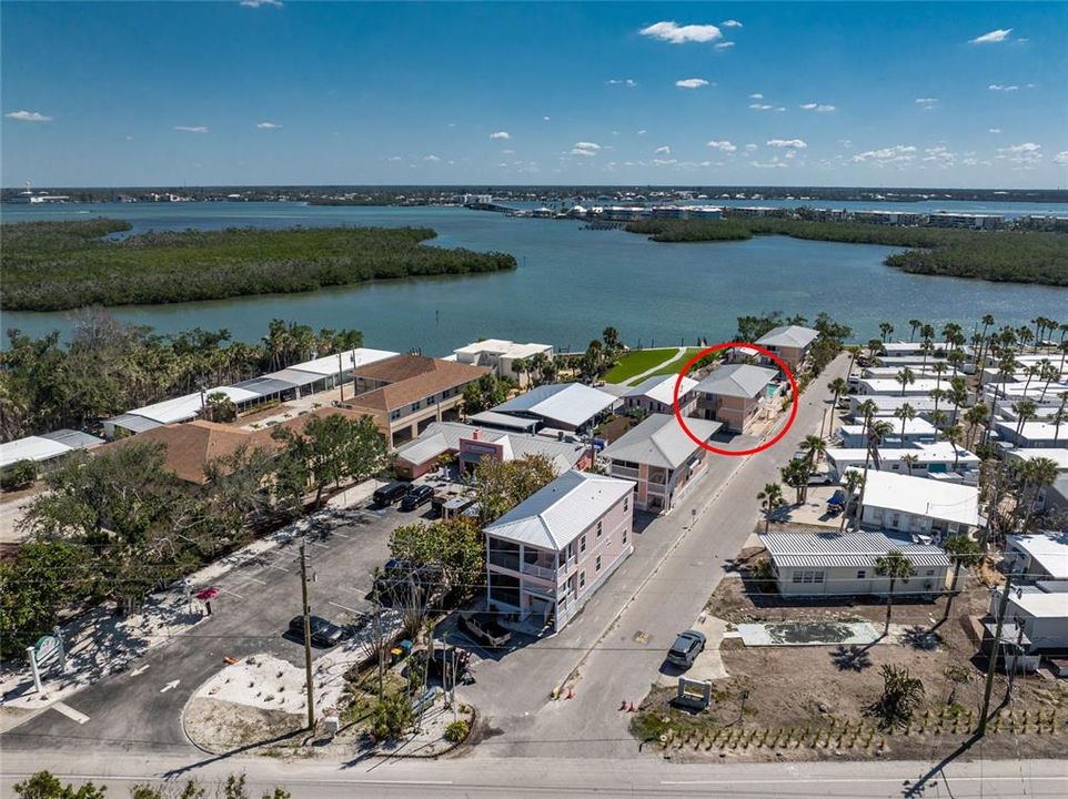 For Rent: $7,960 (2 beds, 1 baths, 880 Square Feet)