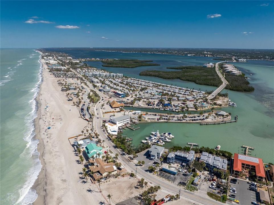 For Rent: $7,960 (2 beds, 1 baths, 880 Square Feet)