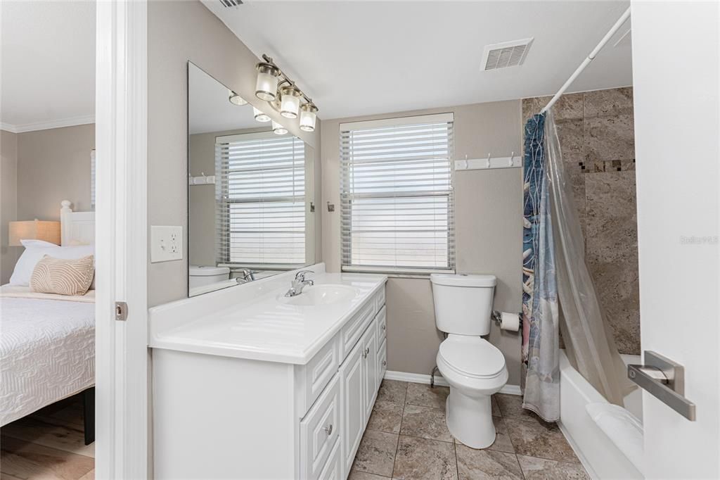 For Rent: $7,960 (2 beds, 1 baths, 880 Square Feet)