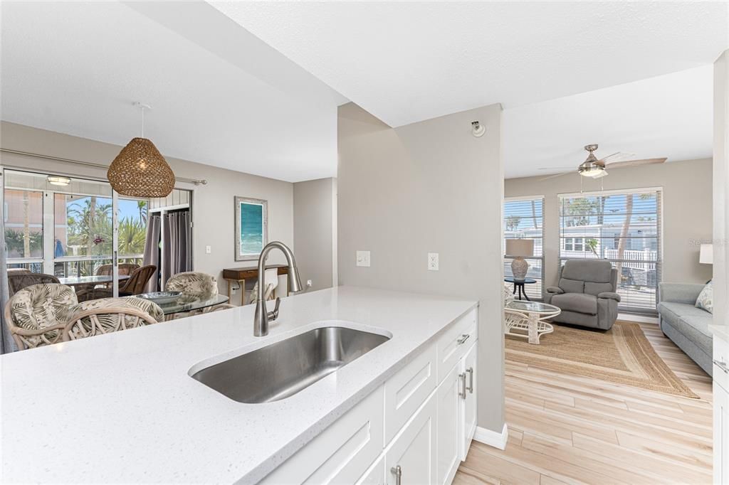 For Rent: $7,960 (2 beds, 1 baths, 880 Square Feet)