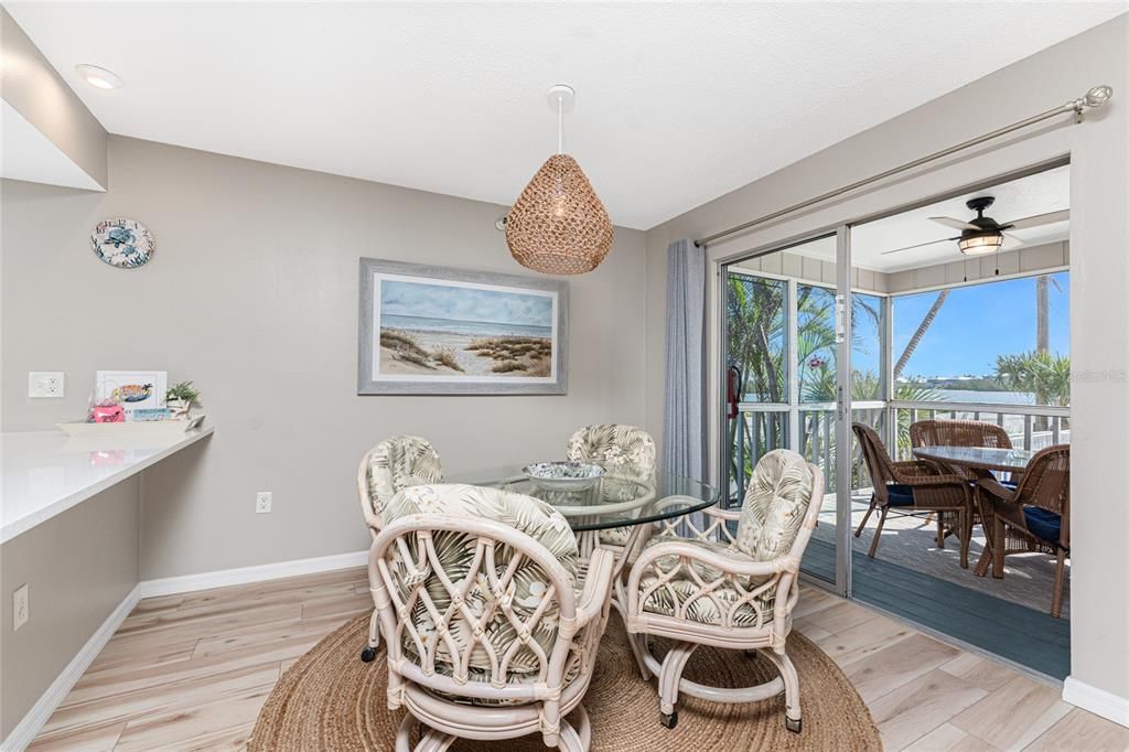 For Rent: $7,960 (2 beds, 1 baths, 880 Square Feet)