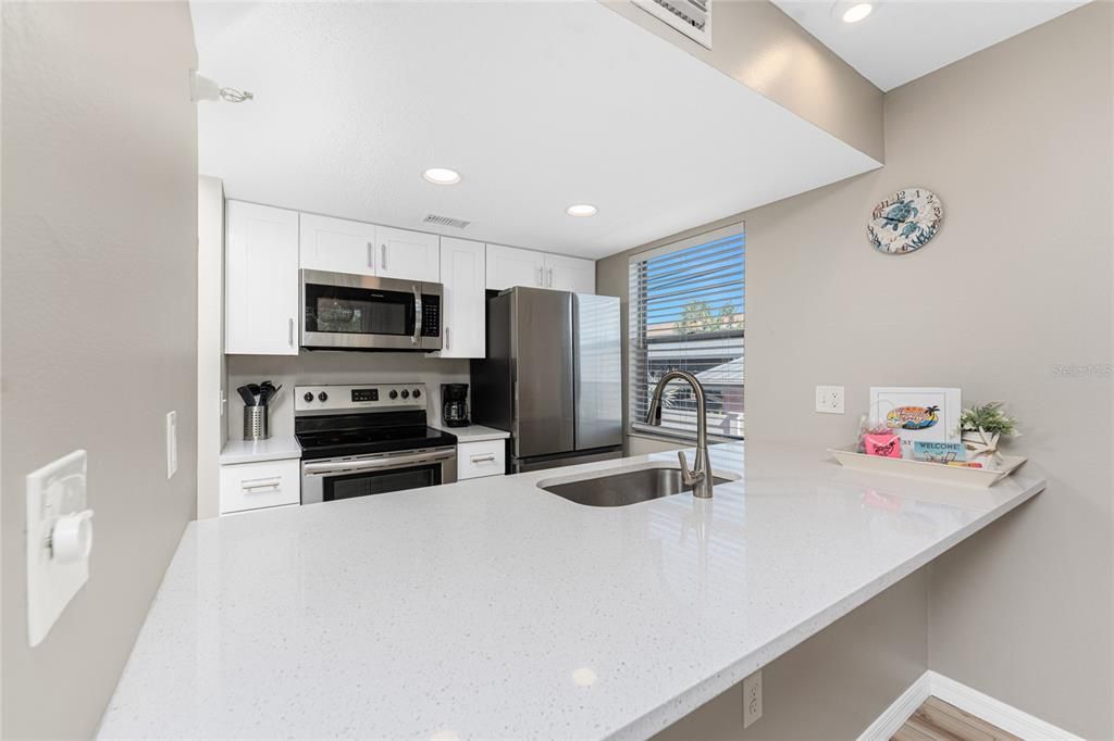 For Rent: $7,960 (2 beds, 1 baths, 880 Square Feet)