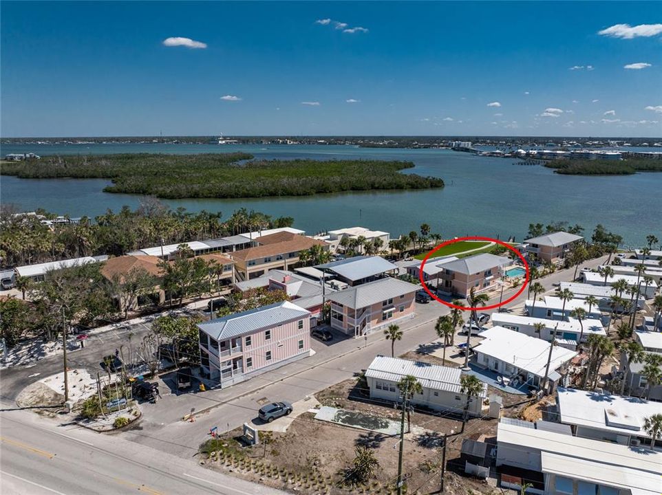 For Rent: $7,960 (2 beds, 1 baths, 880 Square Feet)