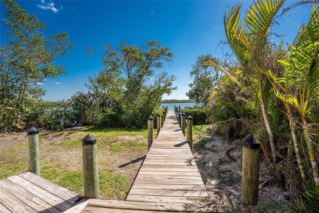 For Rent: $7,960 (2 beds, 1 baths, 880 Square Feet)