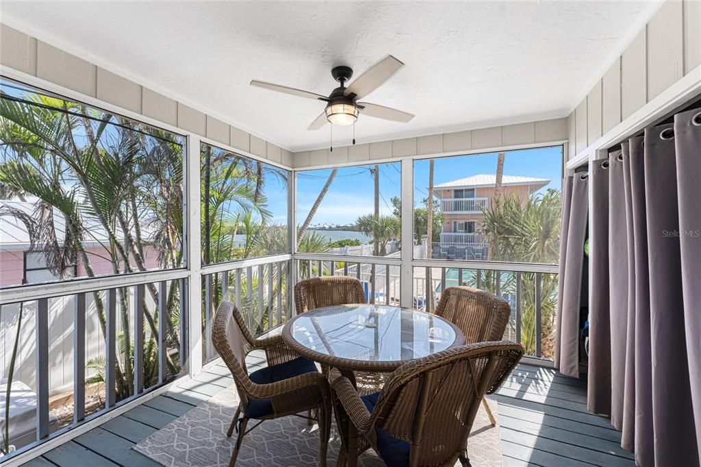 For Rent: $7,960 (2 beds, 1 baths, 880 Square Feet)