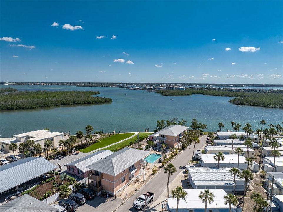 For Rent: $7,960 (2 beds, 1 baths, 880 Square Feet)