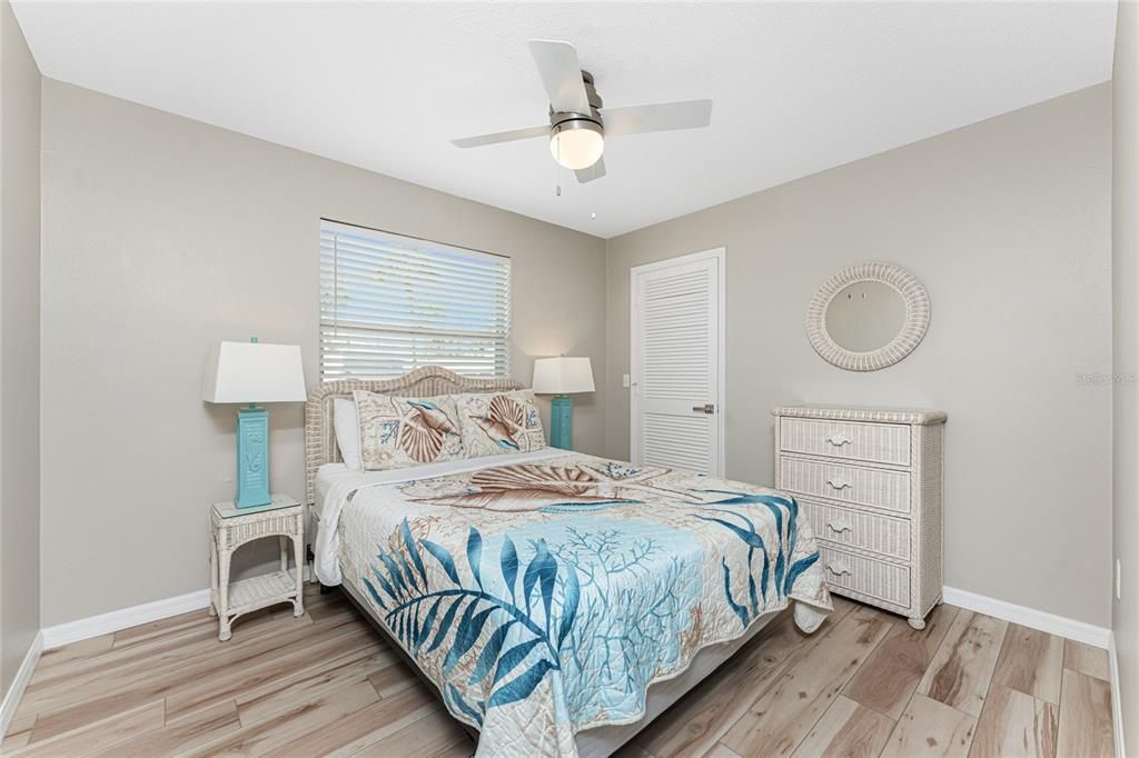 For Rent: $7,960 (2 beds, 1 baths, 880 Square Feet)