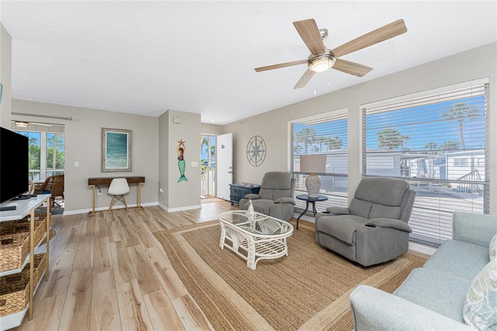 For Rent: $7,960 (2 beds, 1 baths, 880 Square Feet)