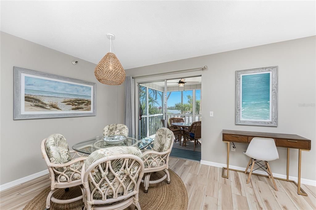 For Rent: $7,960 (2 beds, 1 baths, 880 Square Feet)