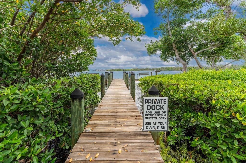 For Rent: $7,960 (2 beds, 1 baths, 880 Square Feet)