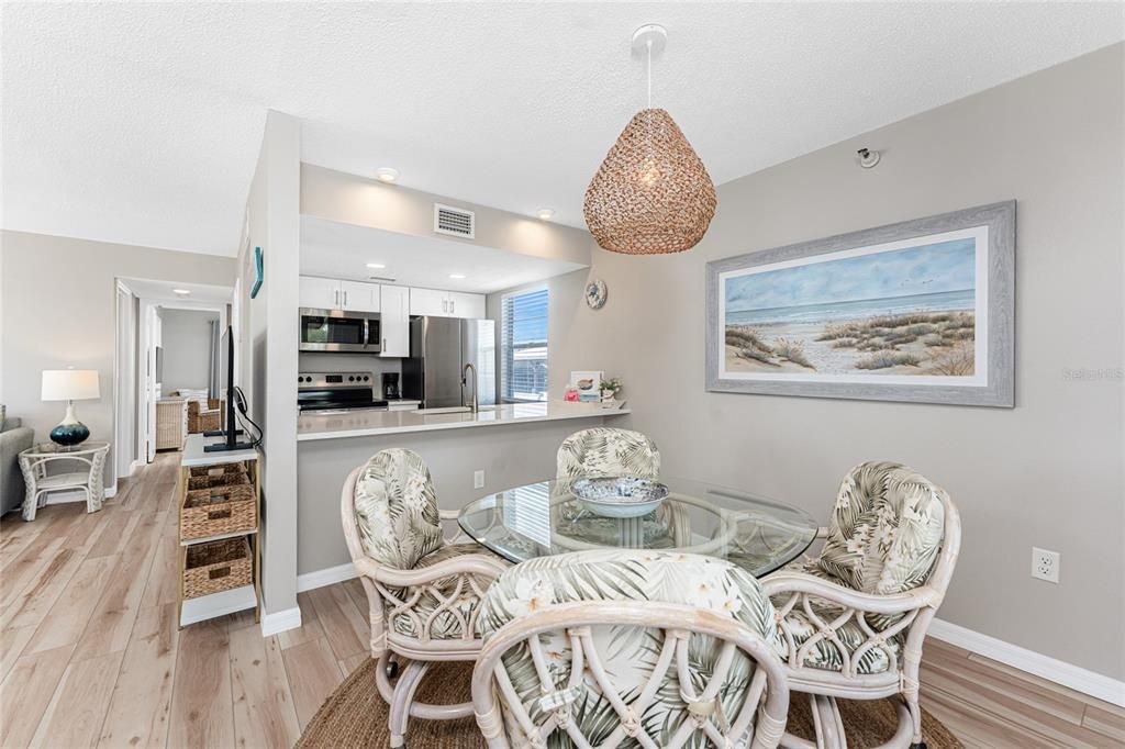 For Rent: $7,960 (2 beds, 1 baths, 880 Square Feet)