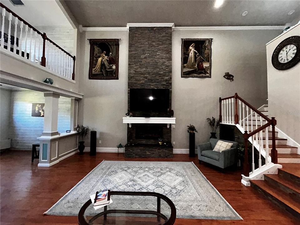 For Sale: $550,000 (3 beds, 3 baths, 3089 Square Feet)