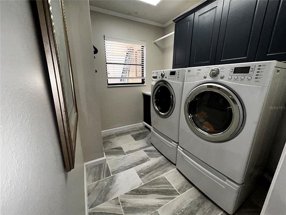 For Sale: $550,000 (3 beds, 3 baths, 3089 Square Feet)