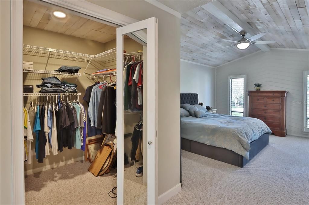 For Sale: $550,000 (3 beds, 3 baths, 3089 Square Feet)