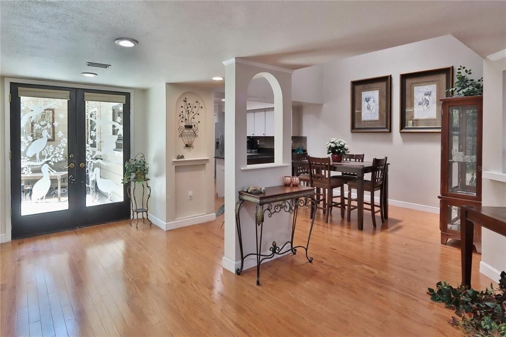 For Sale: $550,000 (3 beds, 3 baths, 3089 Square Feet)