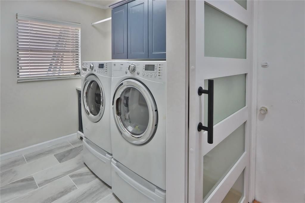 For Sale: $550,000 (3 beds, 3 baths, 3089 Square Feet)