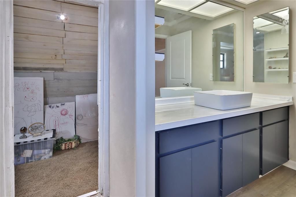 For Sale: $550,000 (3 beds, 3 baths, 3089 Square Feet)