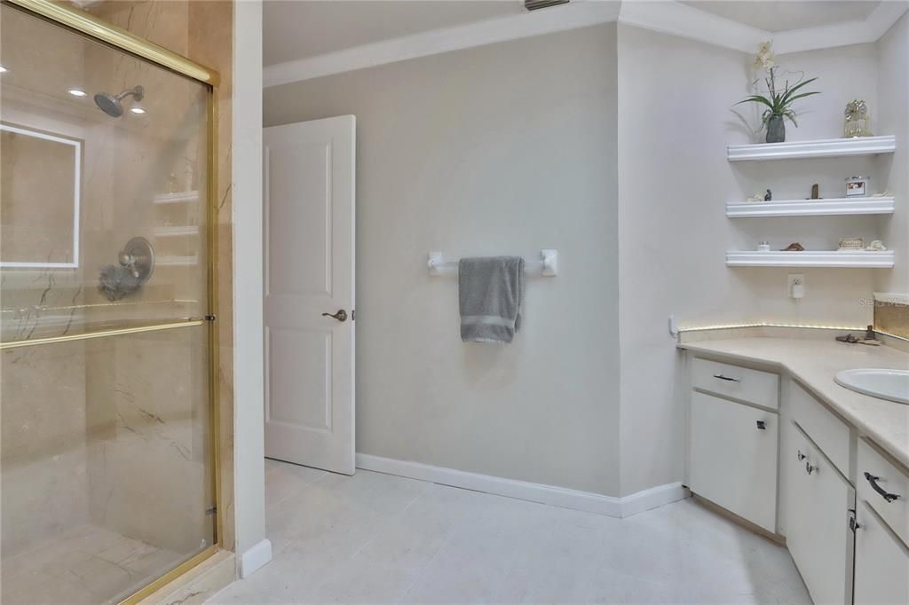 For Sale: $550,000 (3 beds, 3 baths, 3089 Square Feet)