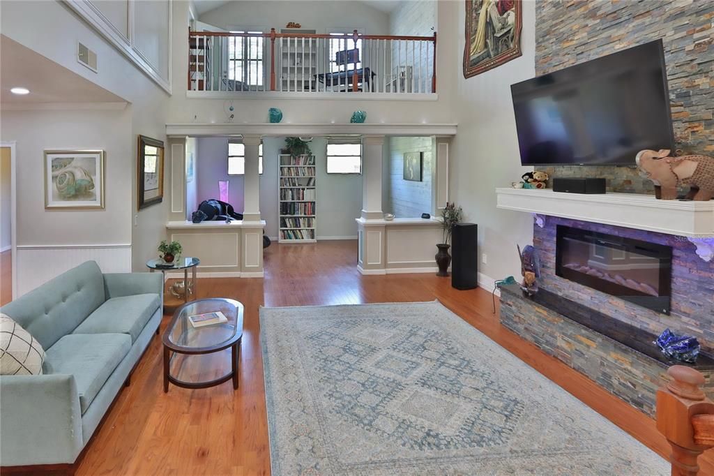 For Sale: $550,000 (3 beds, 3 baths, 3089 Square Feet)