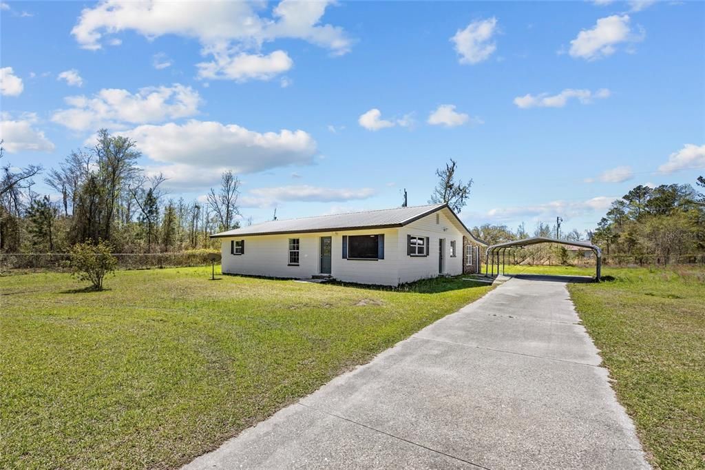 Recently Sold: $259,900 (3 beds, 2 baths, 1832 Square Feet)