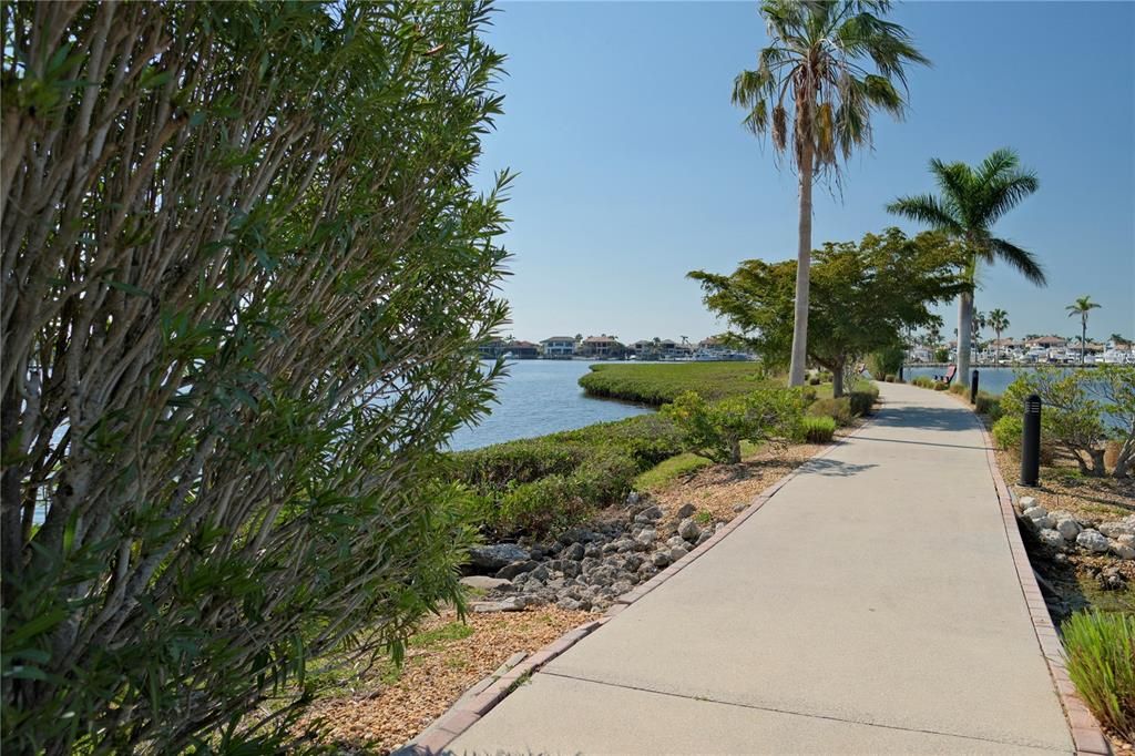 For Sale: $2,545,000 (4 beds, 4 baths, 4775 Square Feet)