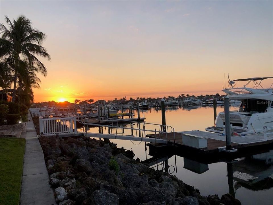 For Sale: $2,545,000 (4 beds, 4 baths, 4775 Square Feet)