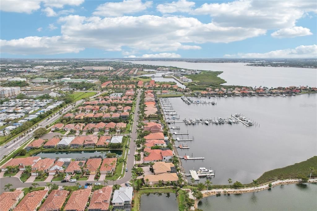 For Sale: $2,545,000 (4 beds, 4 baths, 4775 Square Feet)